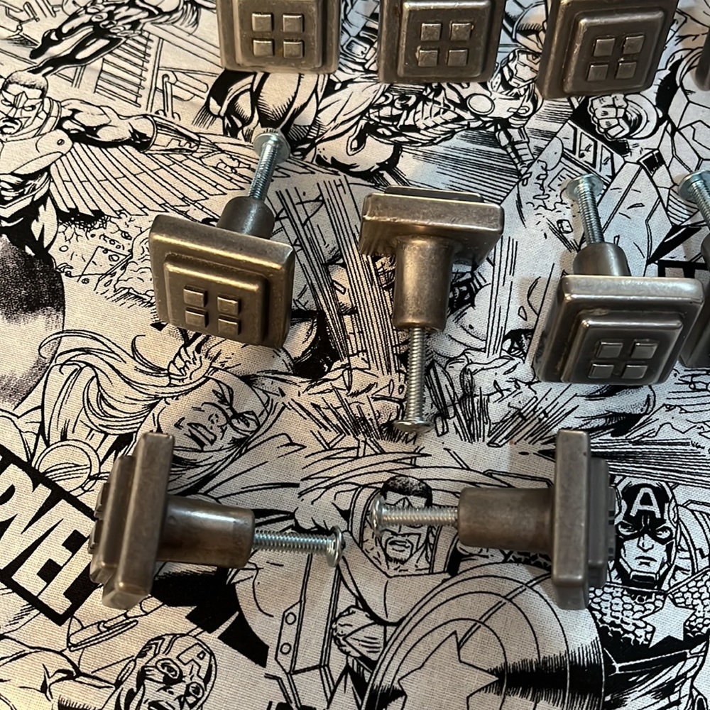 14 Amerock cabinet knobs - Picture 3 of 3